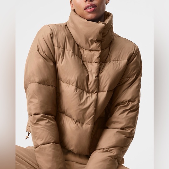 ALO Yoga Jackets & Blazers - Alo Gold Rush Puffer - Toasted Almond M Authentic